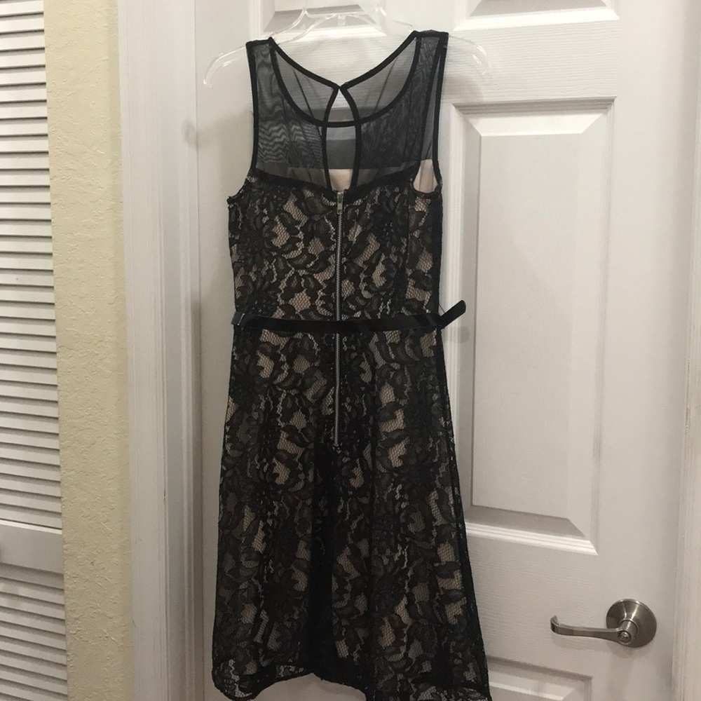 Dress - Picture 4 of 5